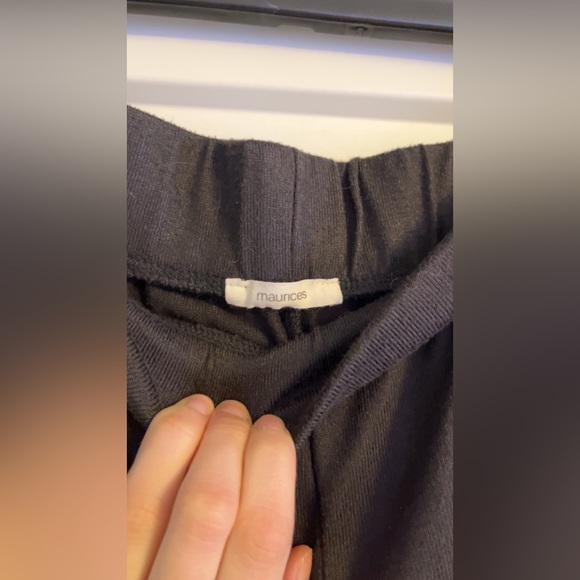 Black shorts - Picture 3 of 3